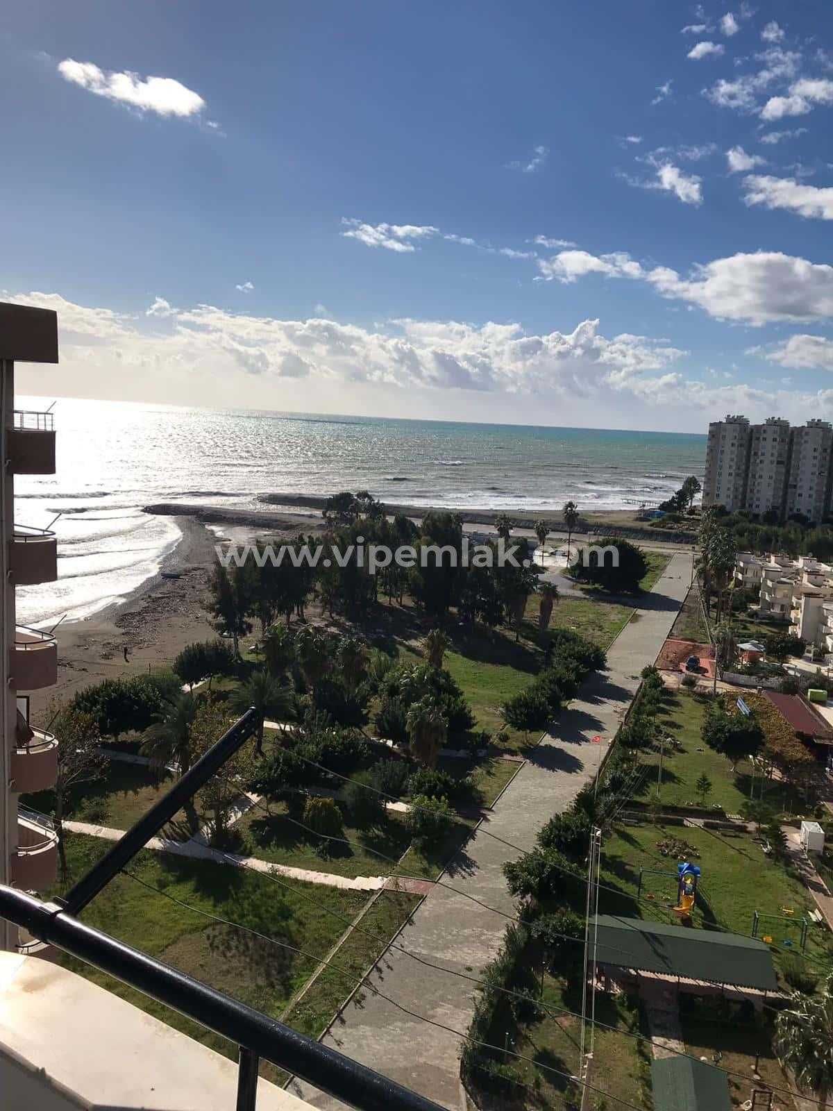 Mersin Çeşmeli Altunören 2 Sitesinde Denize Sıfır Satılık Daire