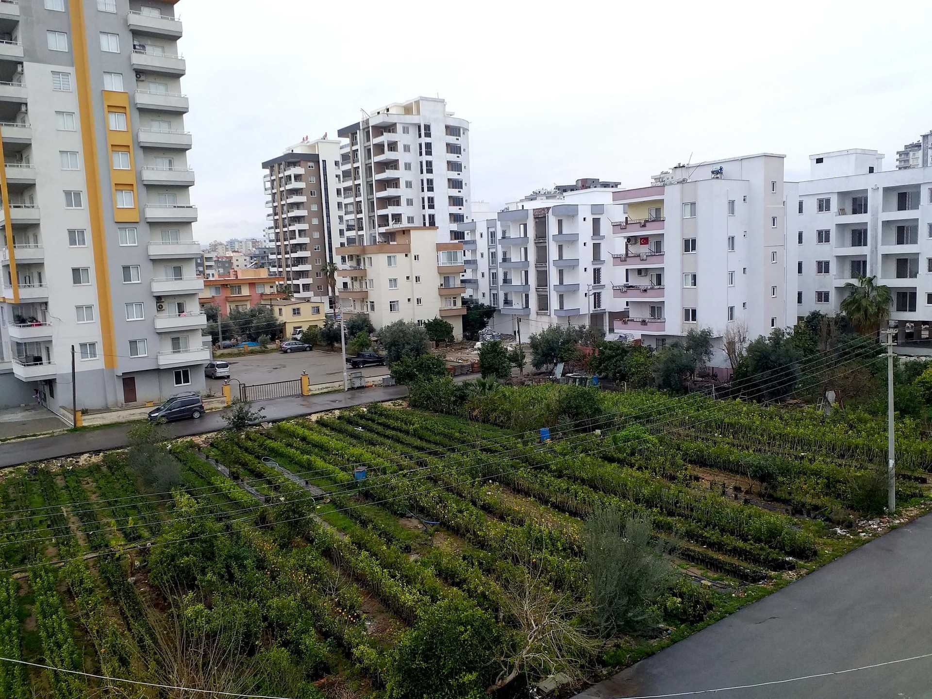ERDEMLİ ALATA MAH. DENİZ MANZARALI EBEVEYN BANYOLU ACİL SATILIK 2+1 DAİRE