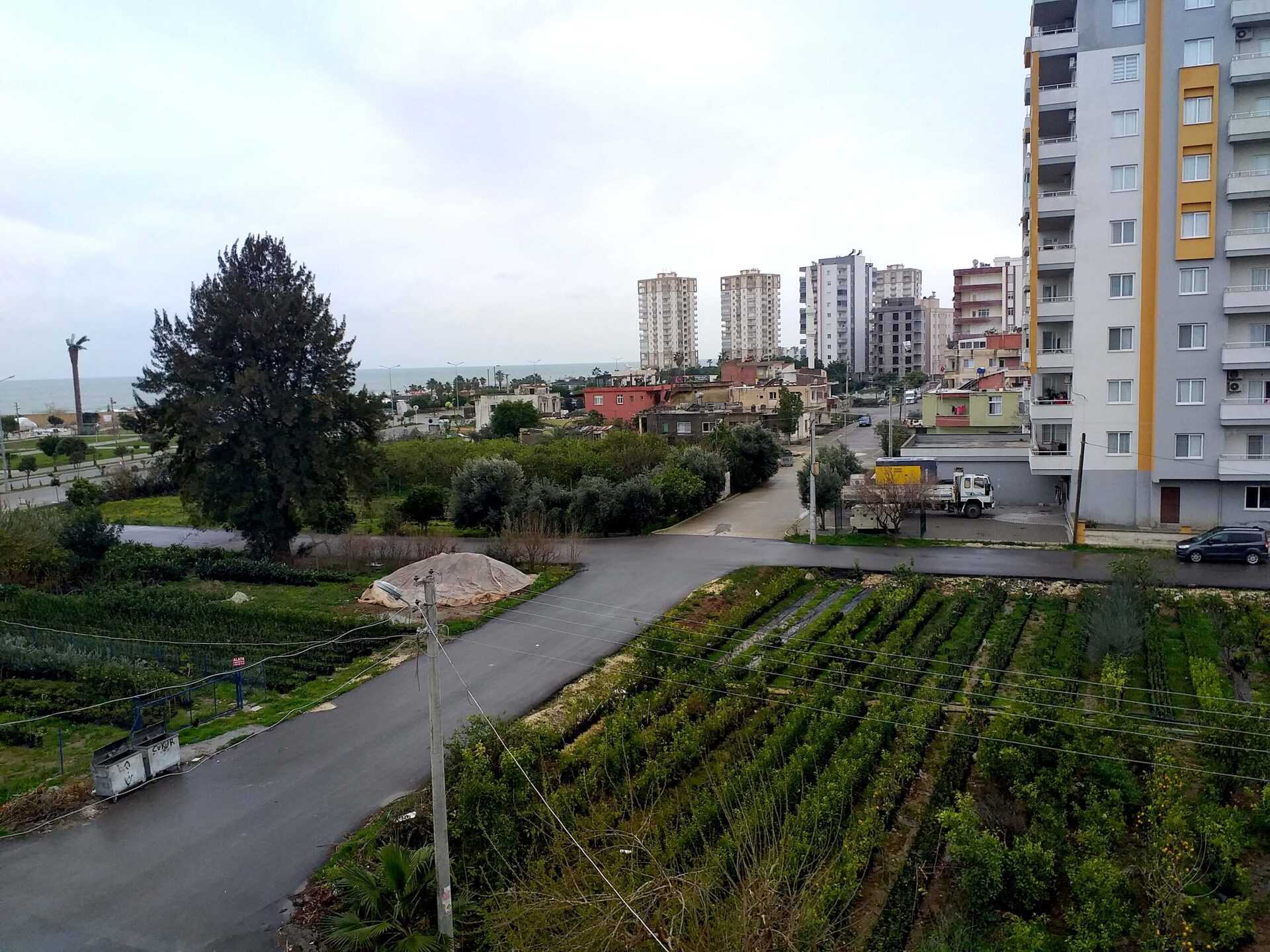 ERDEMLİ ALATA MAH. DENİZ MANZARALI EBEVEYN BANYOLU ACİL SATILIK 2+1 DAİRE