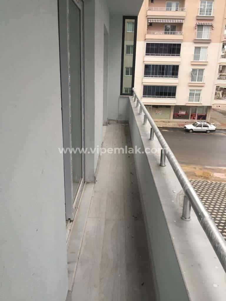 ALATA MAHALLESİNDE ACİL SATILIK KELEPİR FİYATTA SATILIK DAİRE