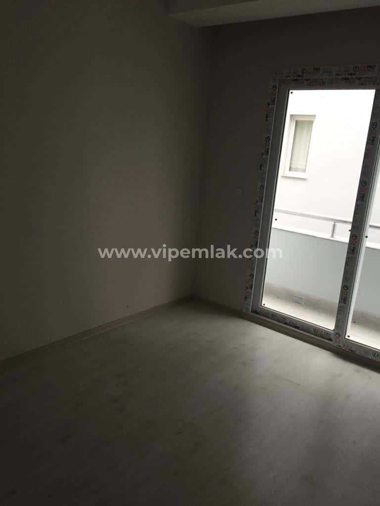 ALATA MAHALLESİNDE ACİL SATILIK KELEPİR FİYATTA SATILIK DAİRE