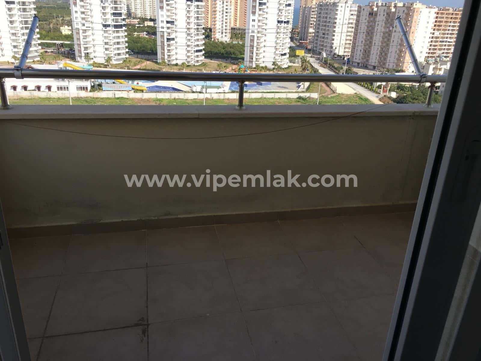 MERSİN QUEENABA SİTESİNDE SATILIK SÜPER LÜKS YAZLIK DAİRE