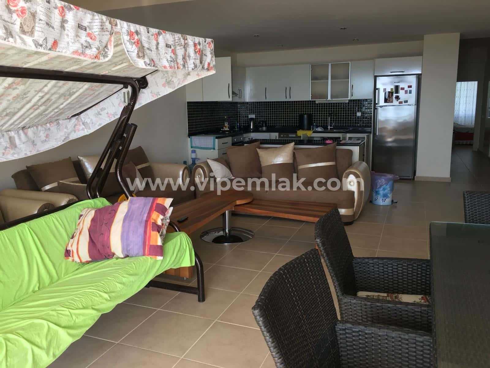 MERSİN QUEENABA SİTESİNDE SATILIK SÜPER LÜKS YAZLIK DAİRE