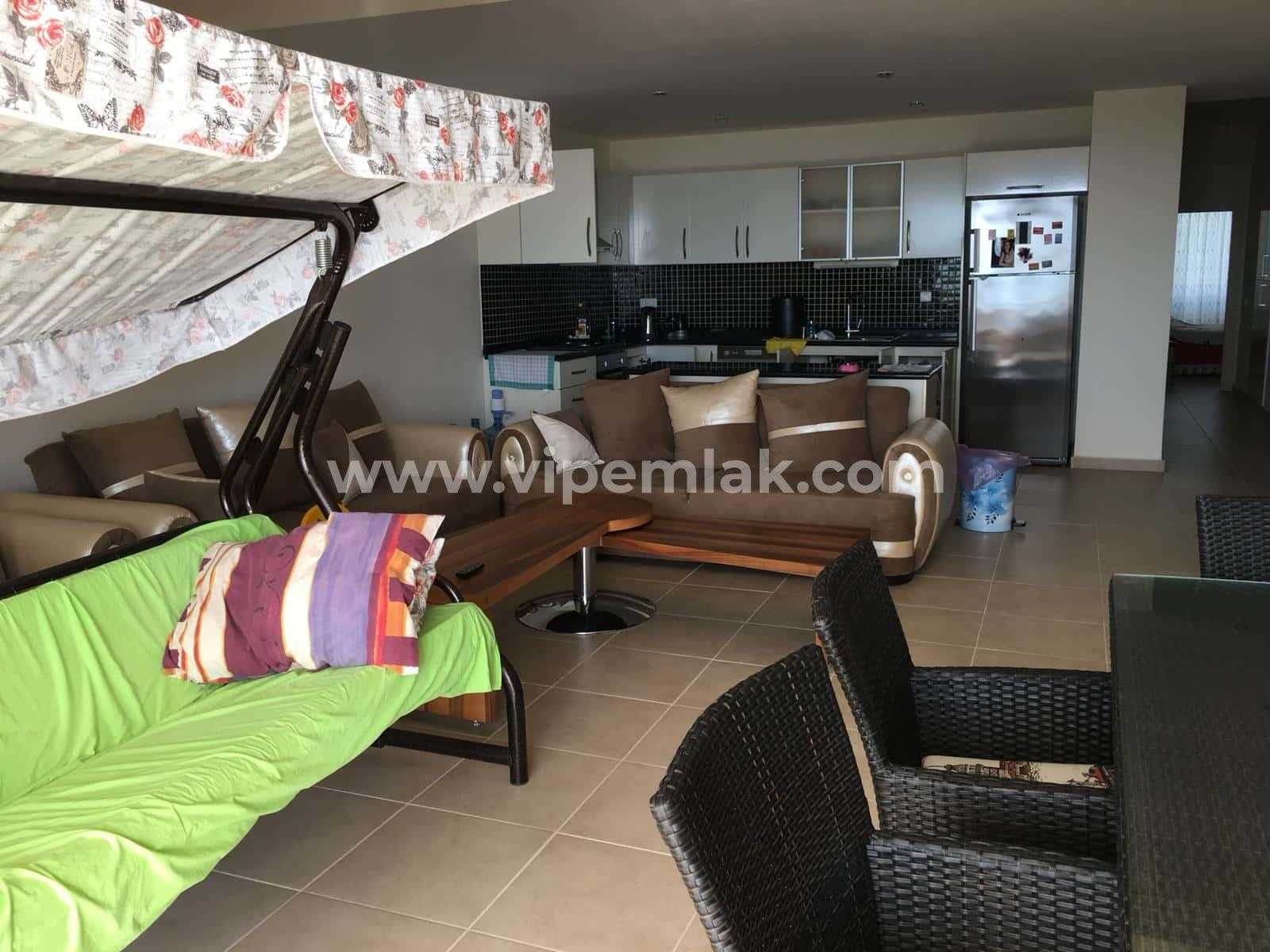 MERSİN QUEENABA SİTESİNDE SATILIK SÜPER LÜKS YAZLIK DAİRE
