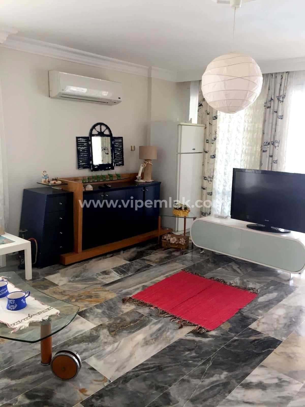 KUMKUYU ÖZEL DİZAYN SİTE İÇİ 3+1 185 M2 SATILIK DAİRE