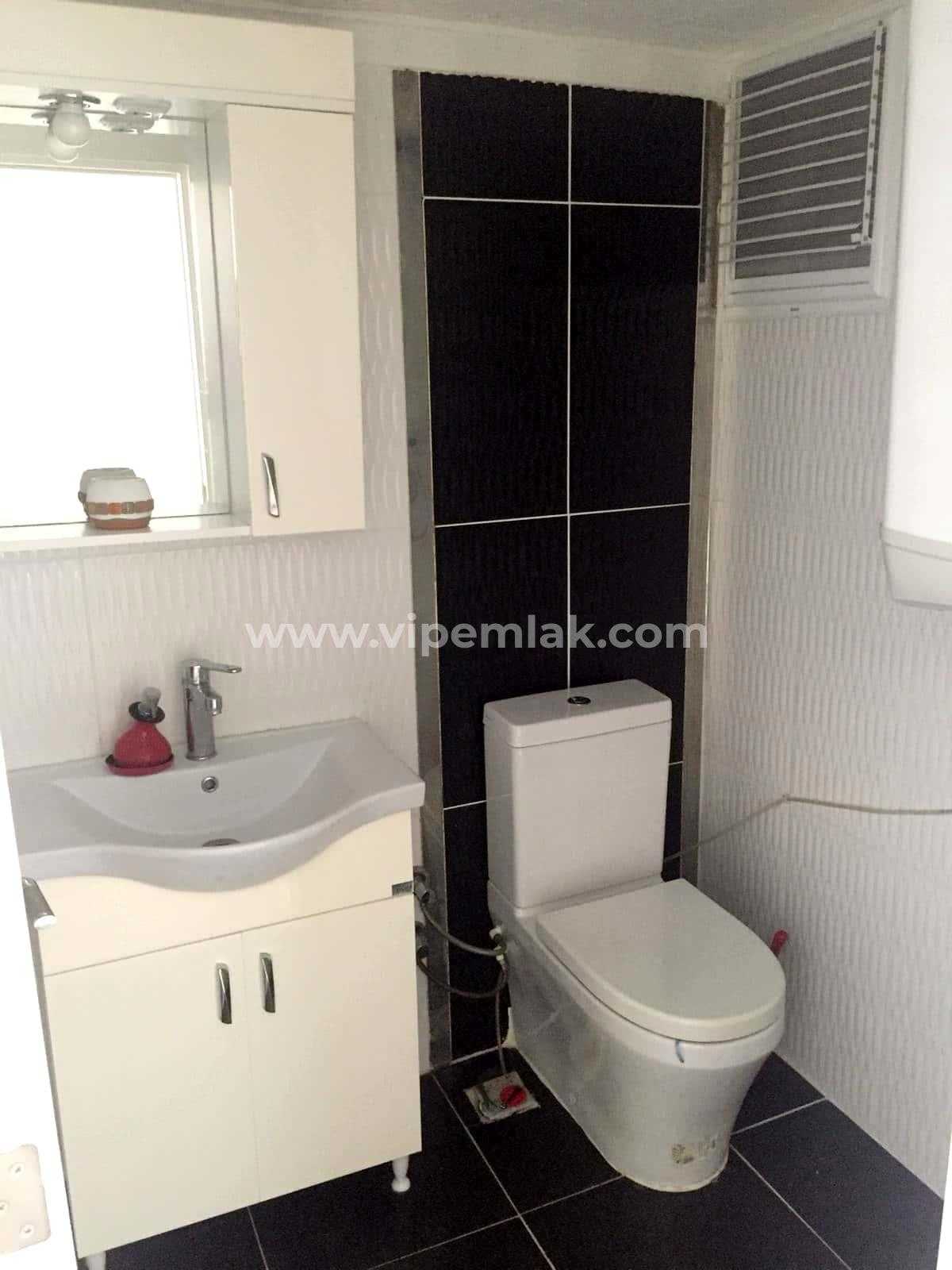 KUMKUYU ÖZEL DİZAYN SİTE İÇİ 3+1 185 M2 SATILIK DAİRE