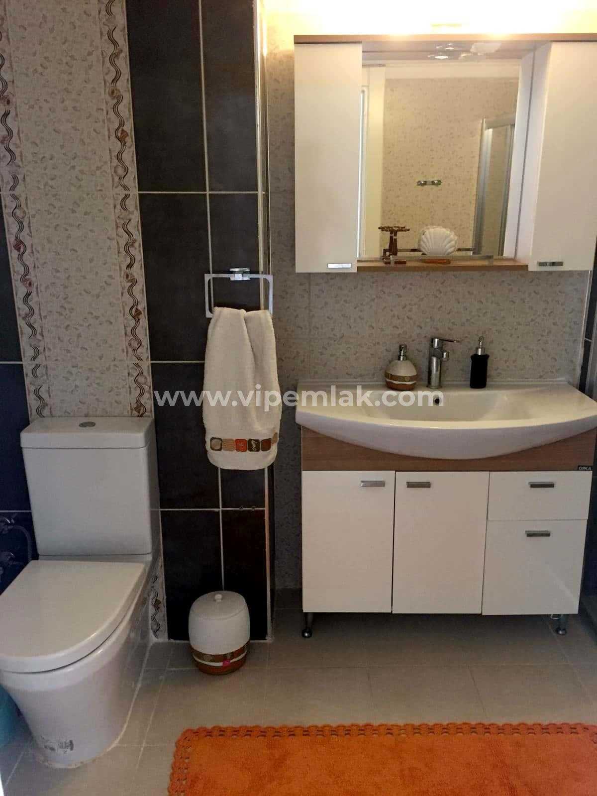 KUMKUYU ÖZEL DİZAYN SİTE İÇİ 3+1 185 M2 SATILIK DAİRE
