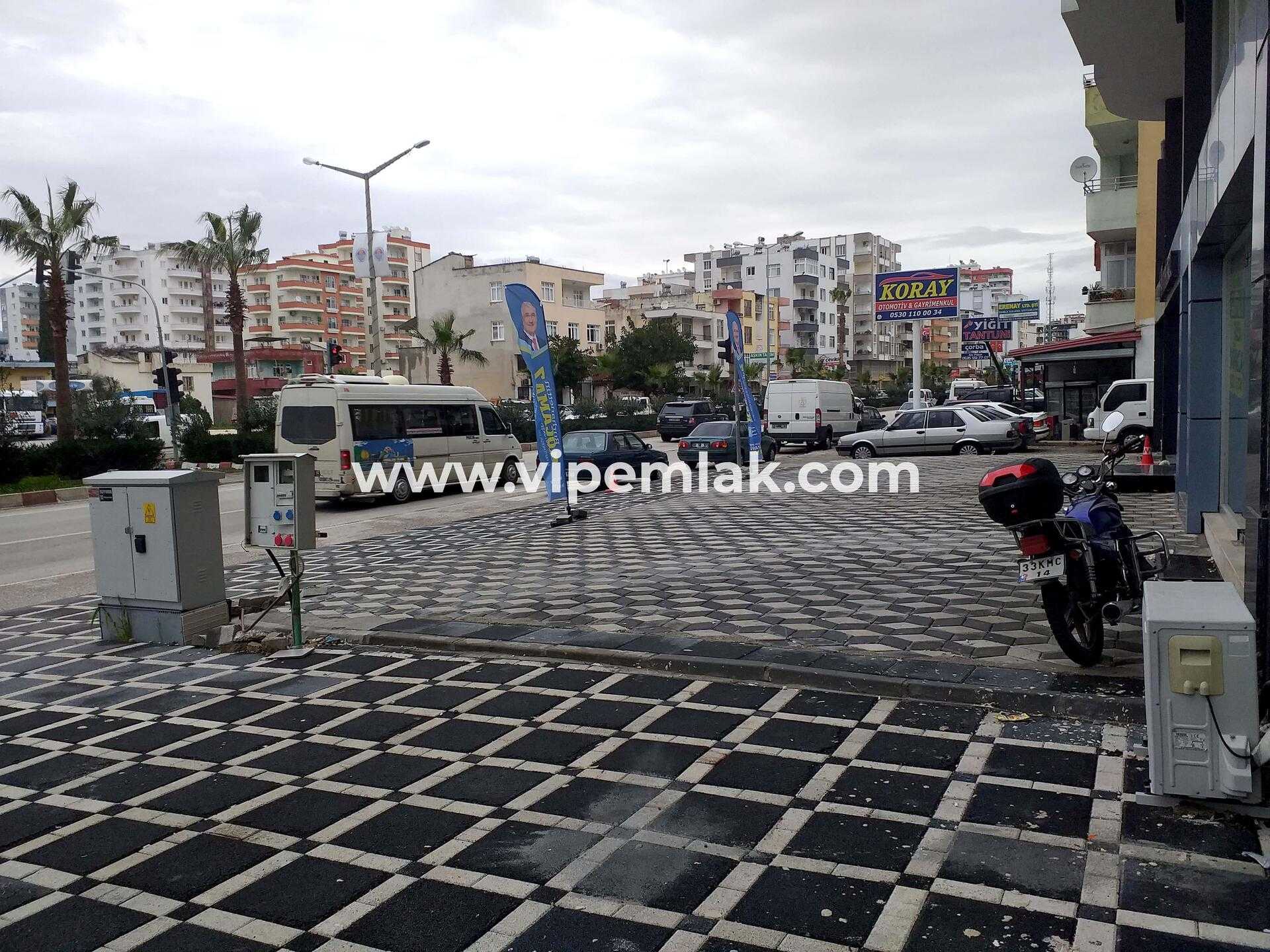 akdeniz mah aylık 15000 tl kiracılık  576 m2 köşe başı satılık dükkan