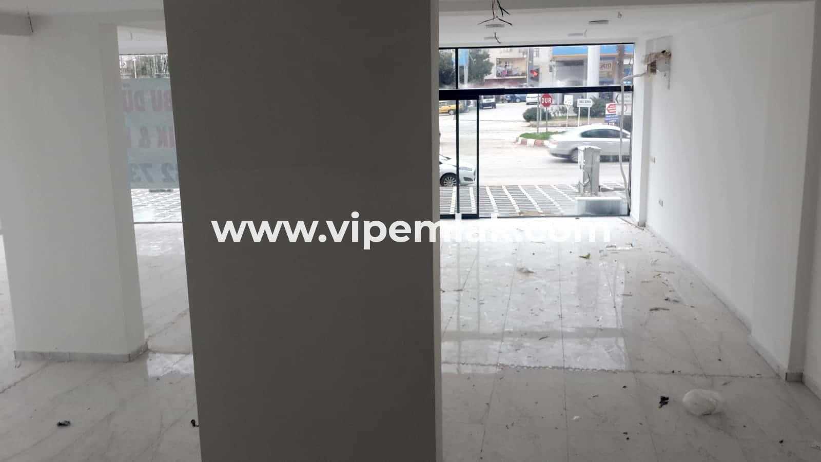 akdeniz mah aylık 15000 tl kiracılık  576 m2 köşe başı satılık dükkan