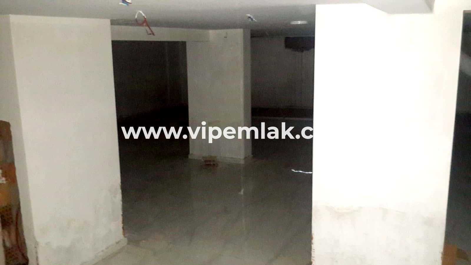 akdeniz mah aylık 15000 tl kiracılık  576 m2 köşe başı satılık dükkan