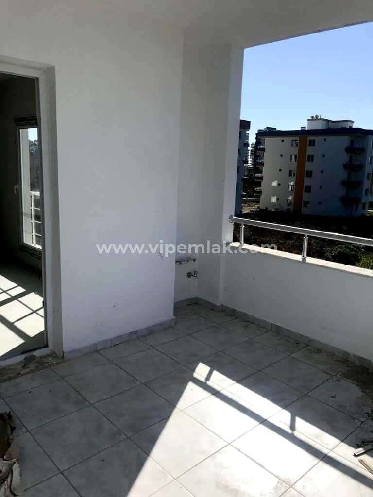 Erdemli Koyuncu’da Bağımsız Mutfak 2+1 Satılık Daire