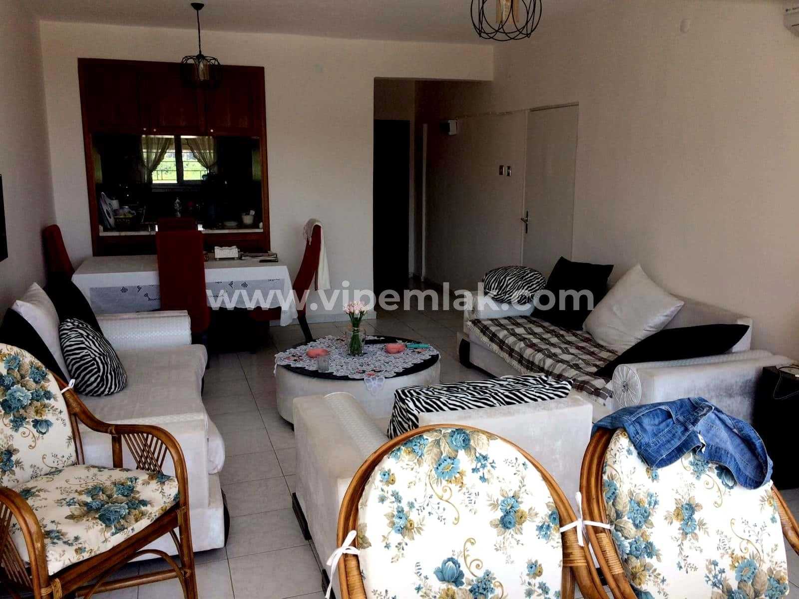 TÖMÜK ÖZALTIN SAHİL SİTESİ DENİZ MANZARALI YAZLIK 2+1 SATILIK DAİRE