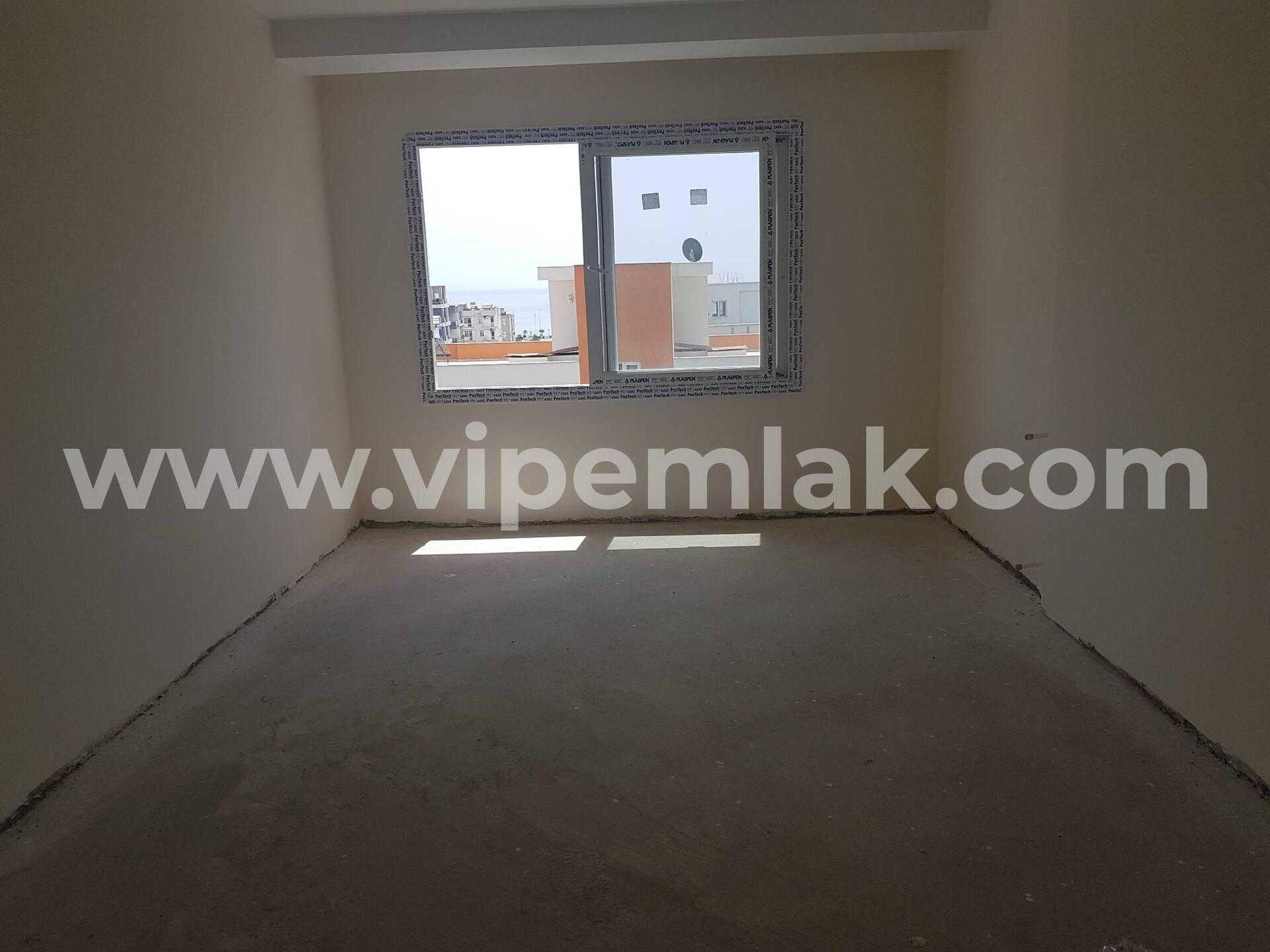 Erdemli anayol üstü satılık 2+1 4.kat 110m2