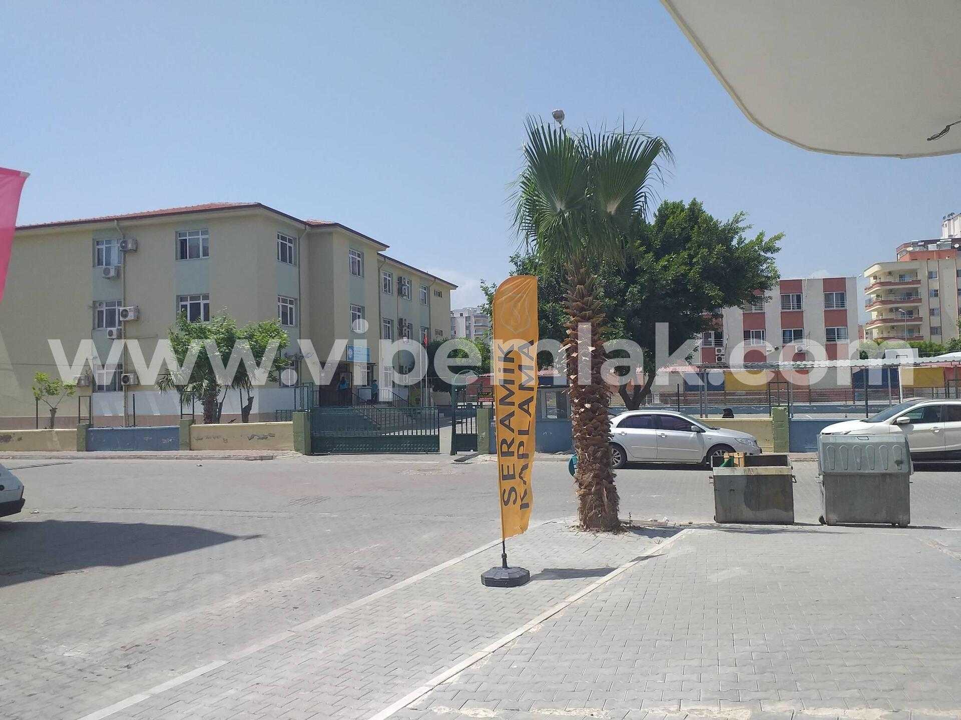 hacı ömer serin okulu karşısı 100m2 satılık dükkan