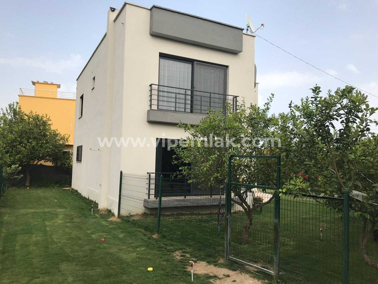 TÖMÜKTE ÖZEL YAPIM BAHÇELİ 5+1 BAĞIMSIZ VİLLA