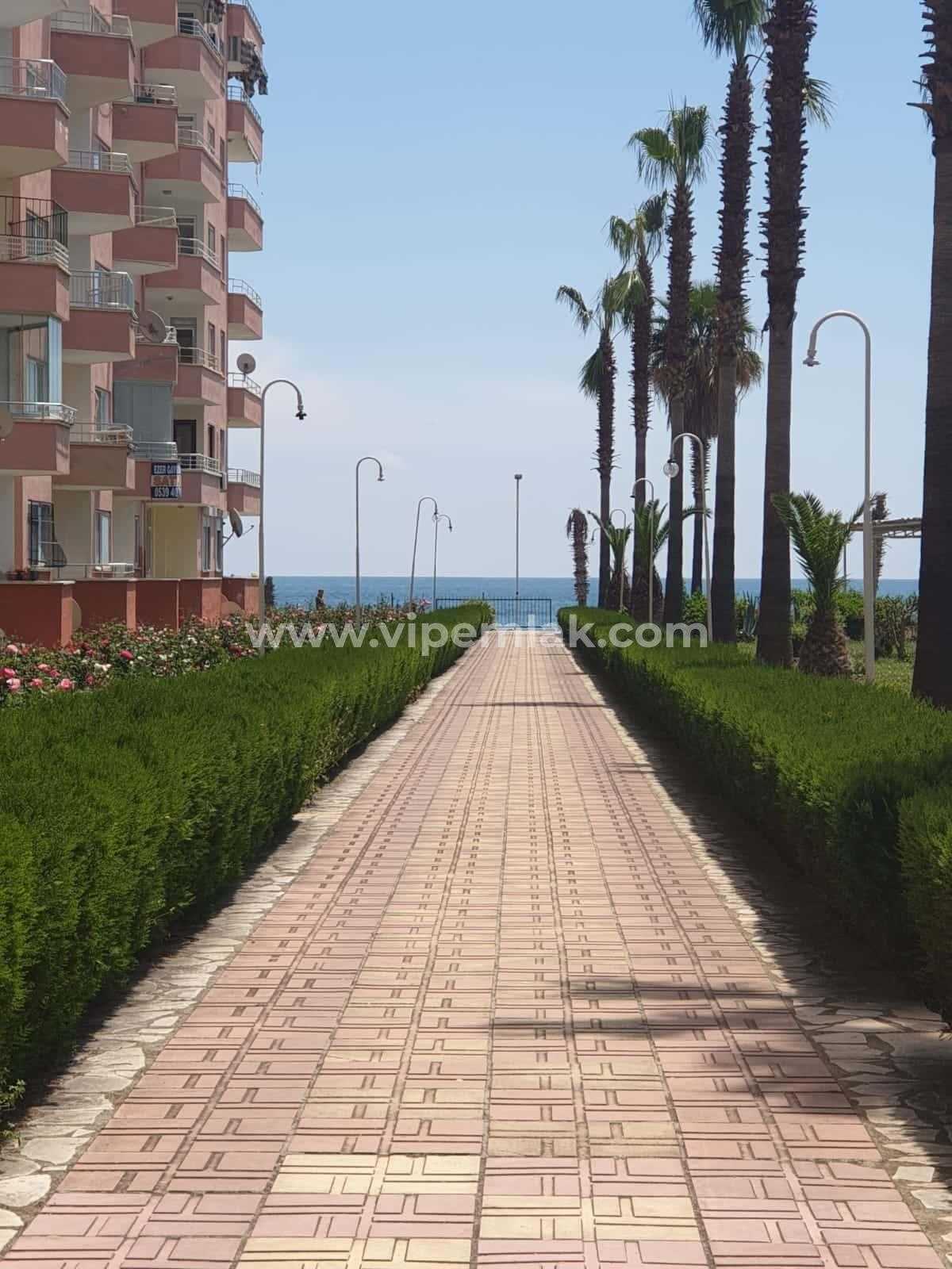 Ziya Erden Tatil Köyü Sitesinde Satılık Yazlık