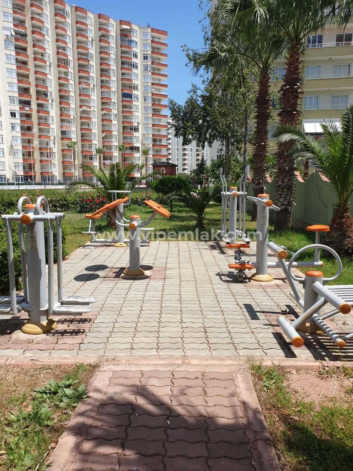 Ziya Erden Tatil Köyü Sitesinde Satılık Yazlık