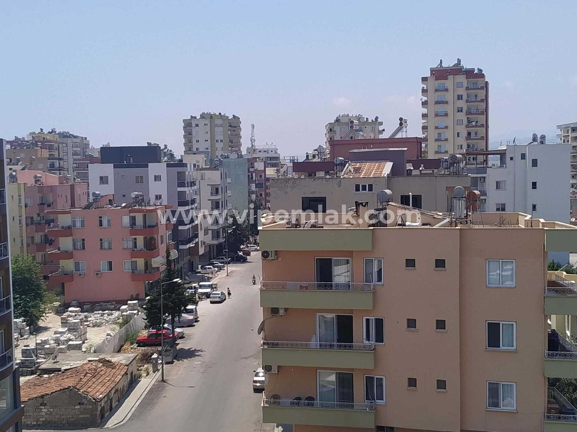 Erdemli Merkez’de Çarşıya Okula Markete Yürüme Mesafesinde Satılık Ev