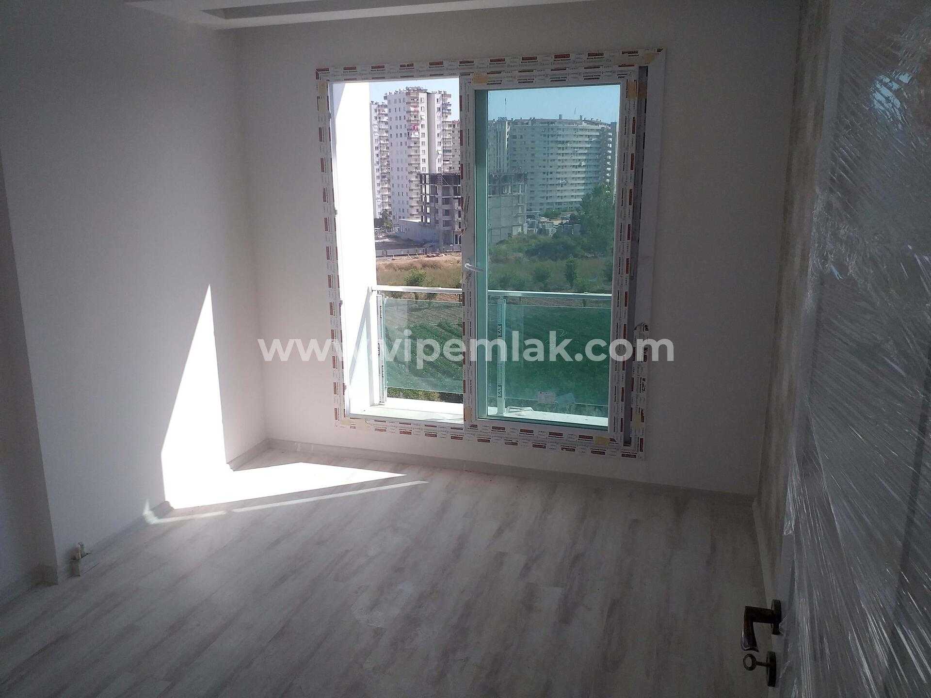 MERSİN TÖMÜK ASİS MARMARİS SİTESİ 2+1 HAVUZ CEPHELİ SATILIK DAİRE