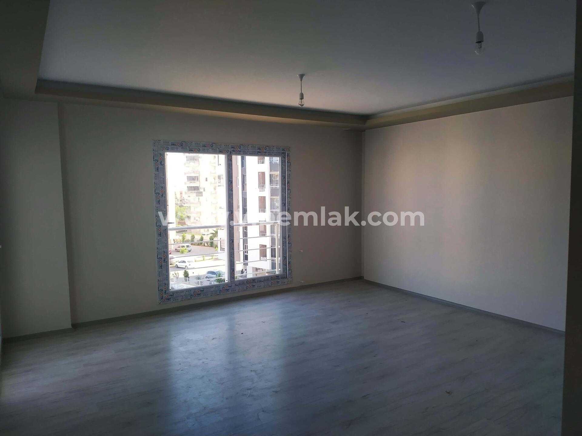 ERDEMLİ ALATA MAHALLESİNDE GENİŞ KULLANIŞLI 2+1 SATILIK DAİRE