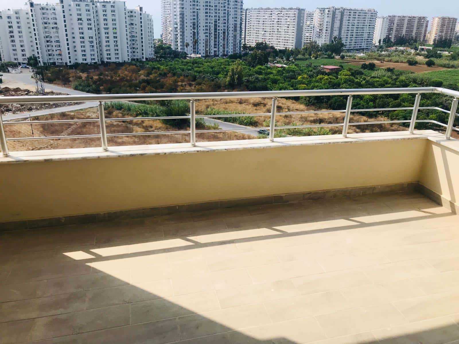 TÖMÜK’TE KELEPİR FİYATTA YÜKSEK KATTA SATILIK YAZLIK DAİRE