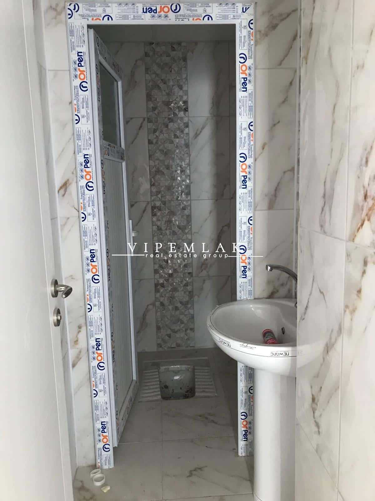 ERDEMLİ ALATA MAHALLESİNDE DEBİ AKADEMİ KARŞISI ACİL SATILIK 3+1 SIFIR DAİRE