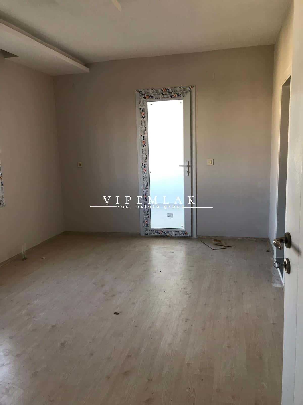 ERDEMLİ ALATA MAHALLESİNDE DEBİ AKADEMİ KARŞISI ACİL SATILIK 3+1 SIFIR DAİRE
