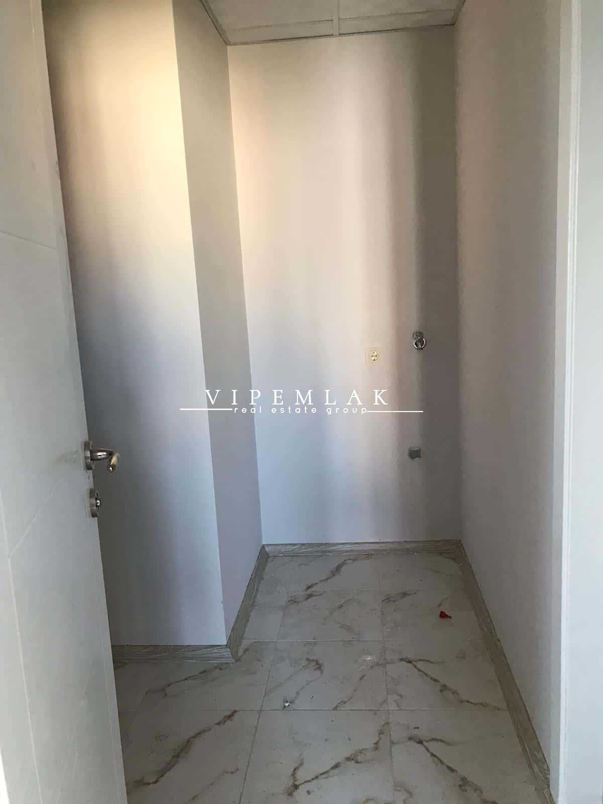 ERDEMLİ ALATA MAHALLESİNDE DEBİ AKADEMİ KARŞISI ACİL SATILIK 3+1 SIFIR DAİRE