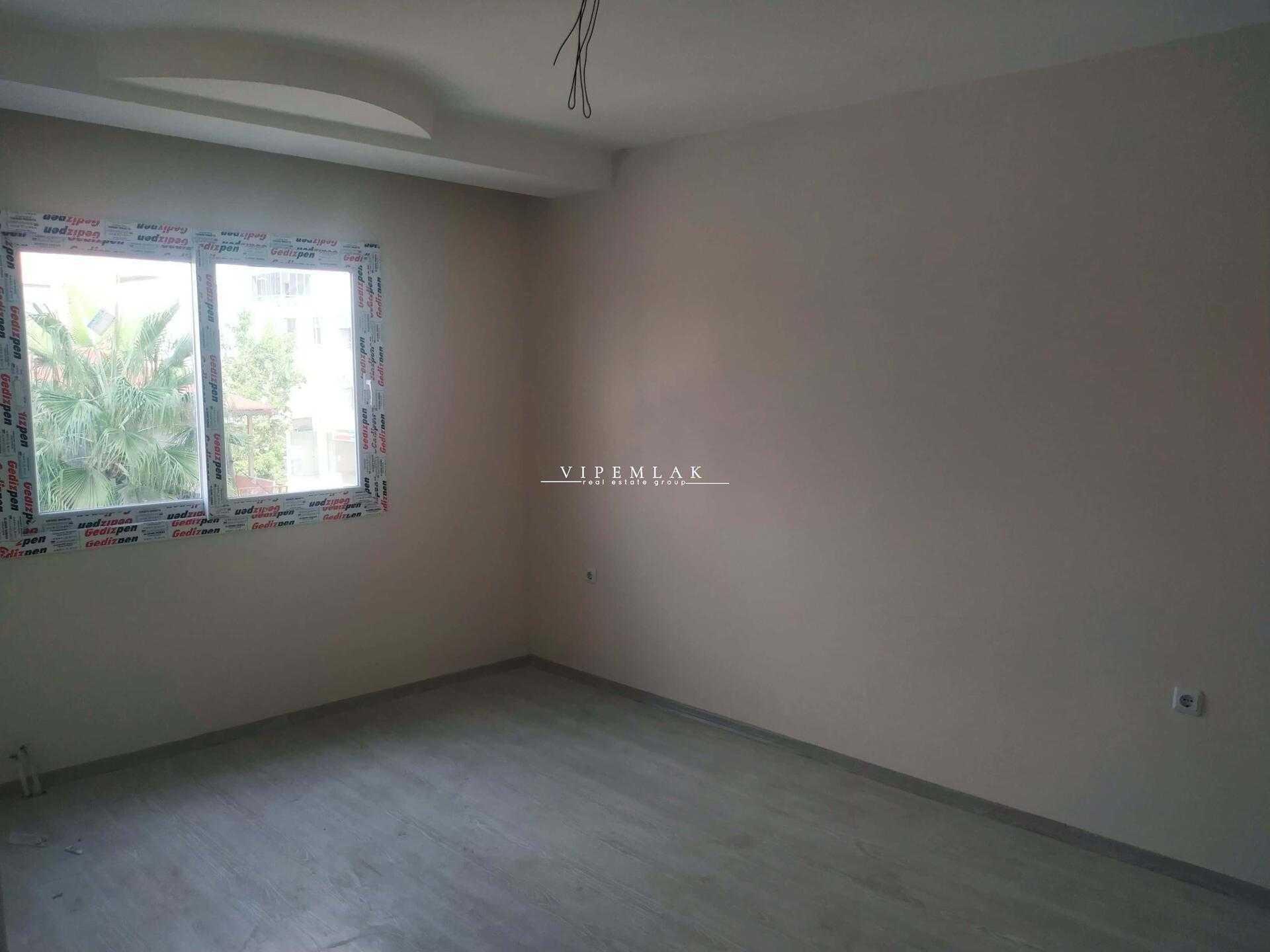 Erdemli Merkez Mahallesinde 2+1 Satılık Daire