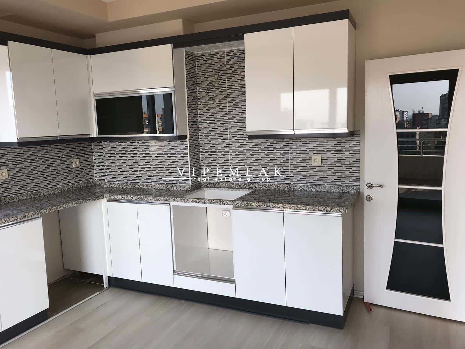 ERDEMLİ ALATA OĞLAKKAYA İNŞAATTA ACİL SATILIK 3+1 LÜX DAİRE