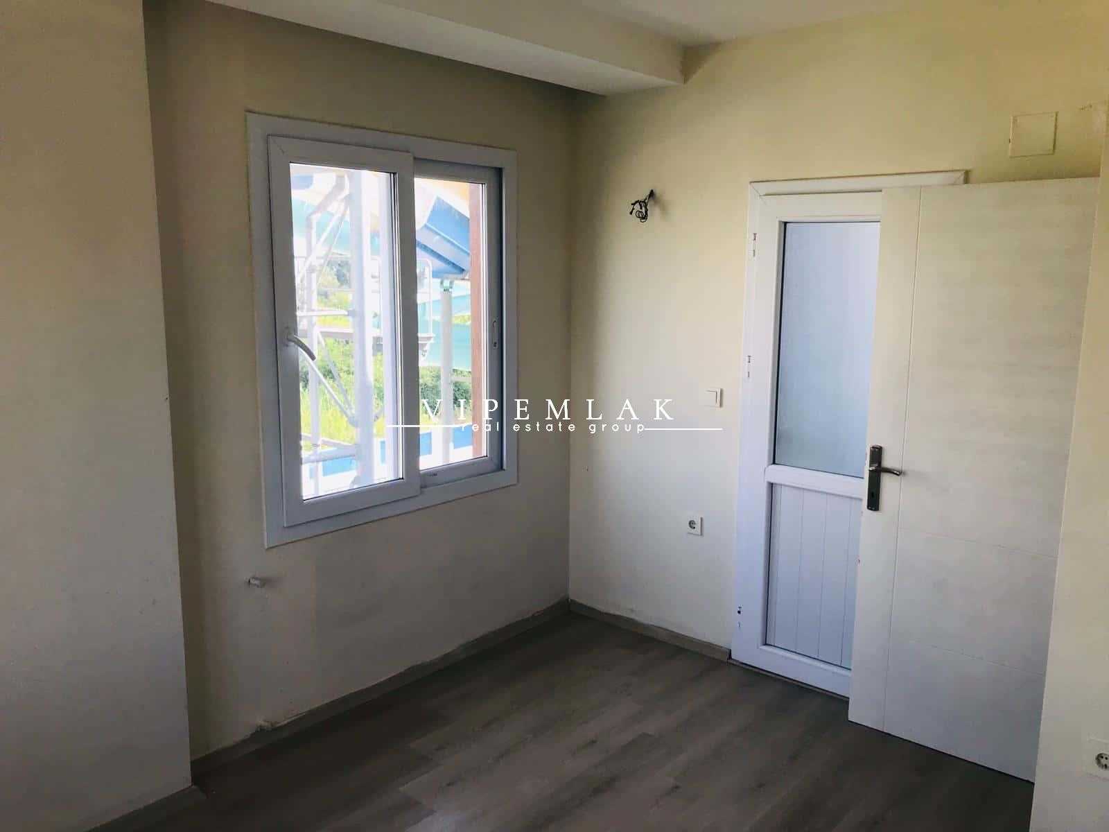 Erdemli Alata Sahile Yakın 2+1 Satılık Daire