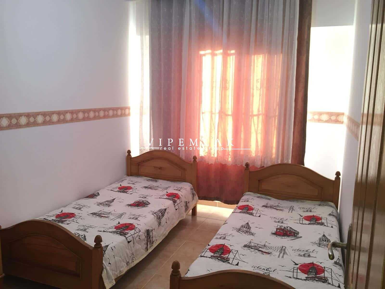 ÇEŞMELİ LİPARİS 3 SİTESİ EŞYALI SATILIK 3+1 UYGUN FİYATLI DAİRE