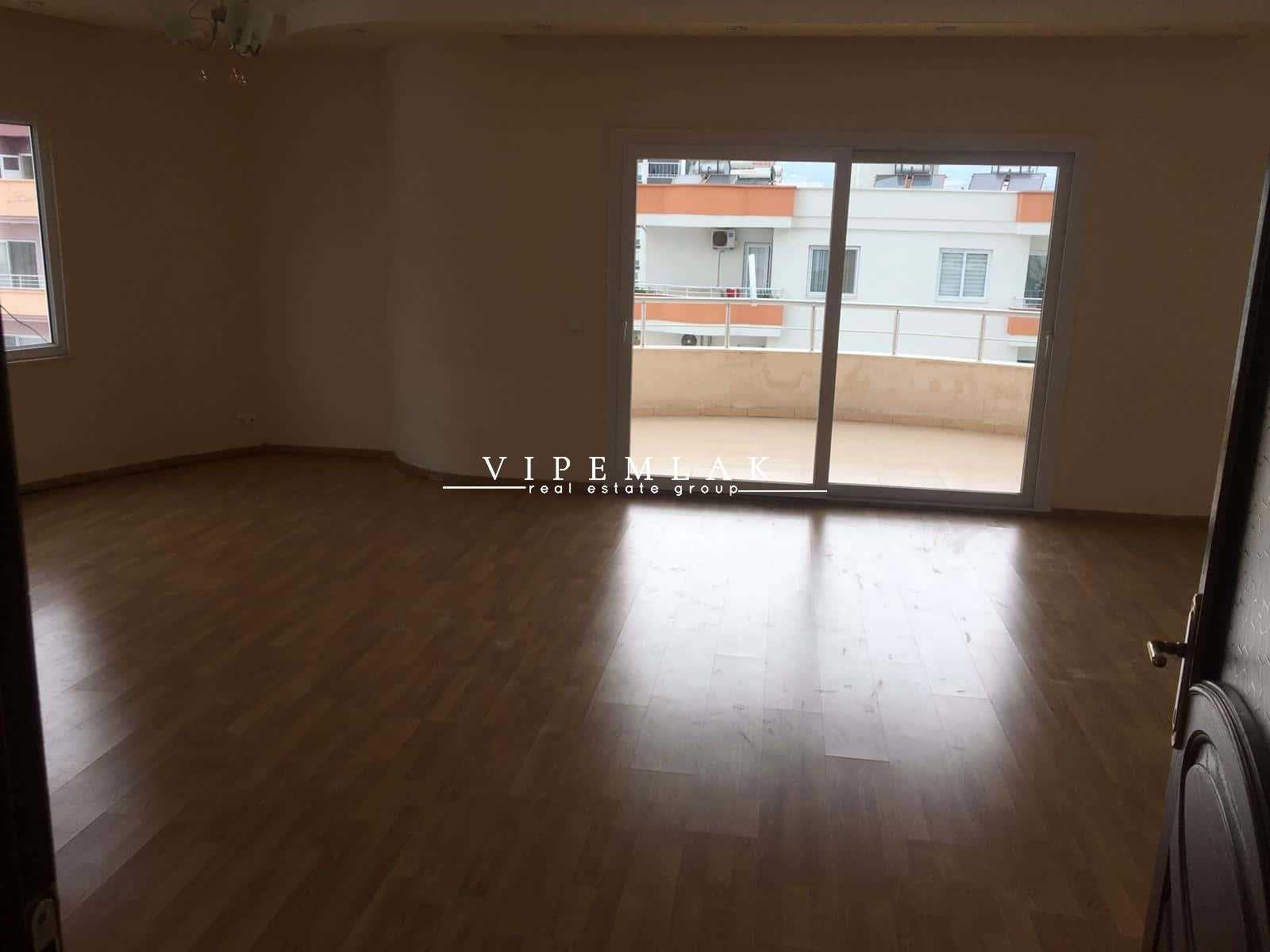 Erdemli Şehir Merkezinde Satılık 3+1 Daire
