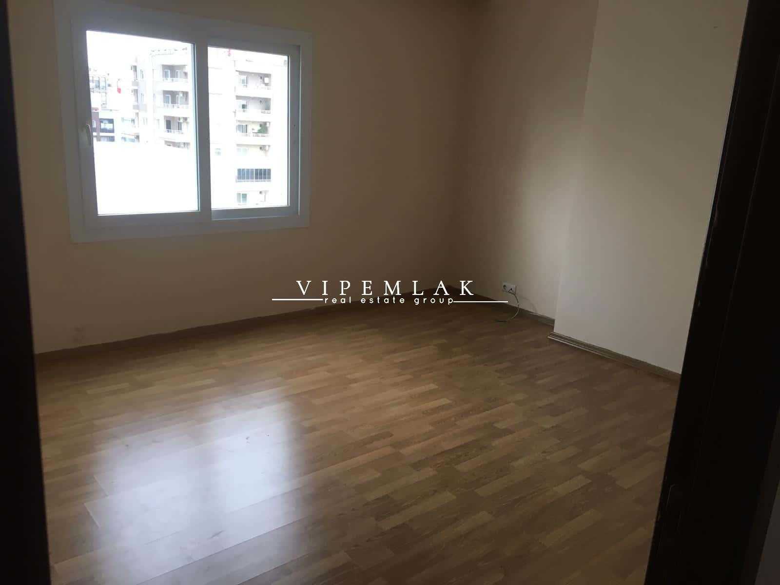 Erdemli Şehir Merkezinde Satılık 3+1 Daire