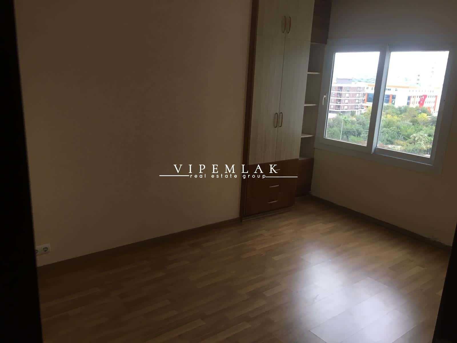 Erdemli Şehir Merkezinde Satılık 3+1 Daire