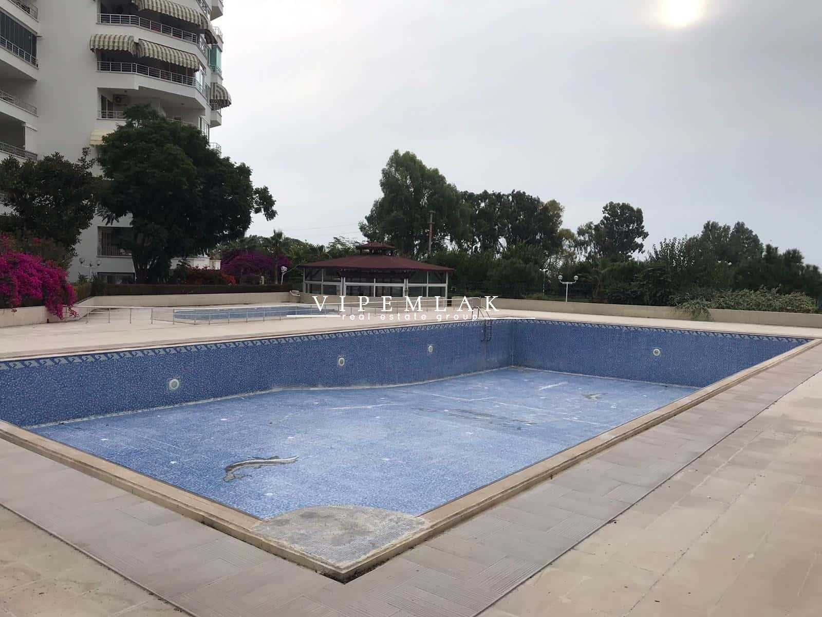 Davultepe Vivaldi Sitesinde Deniz Manzaralı 3+1 Bağımsız Mutfak Satılık Daire