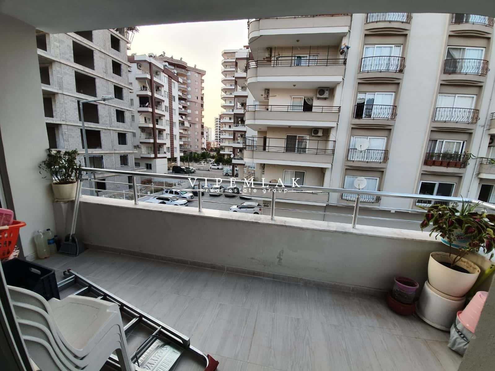 Erdemli Üniversiteye Yakın 1+1 Satılık Daire