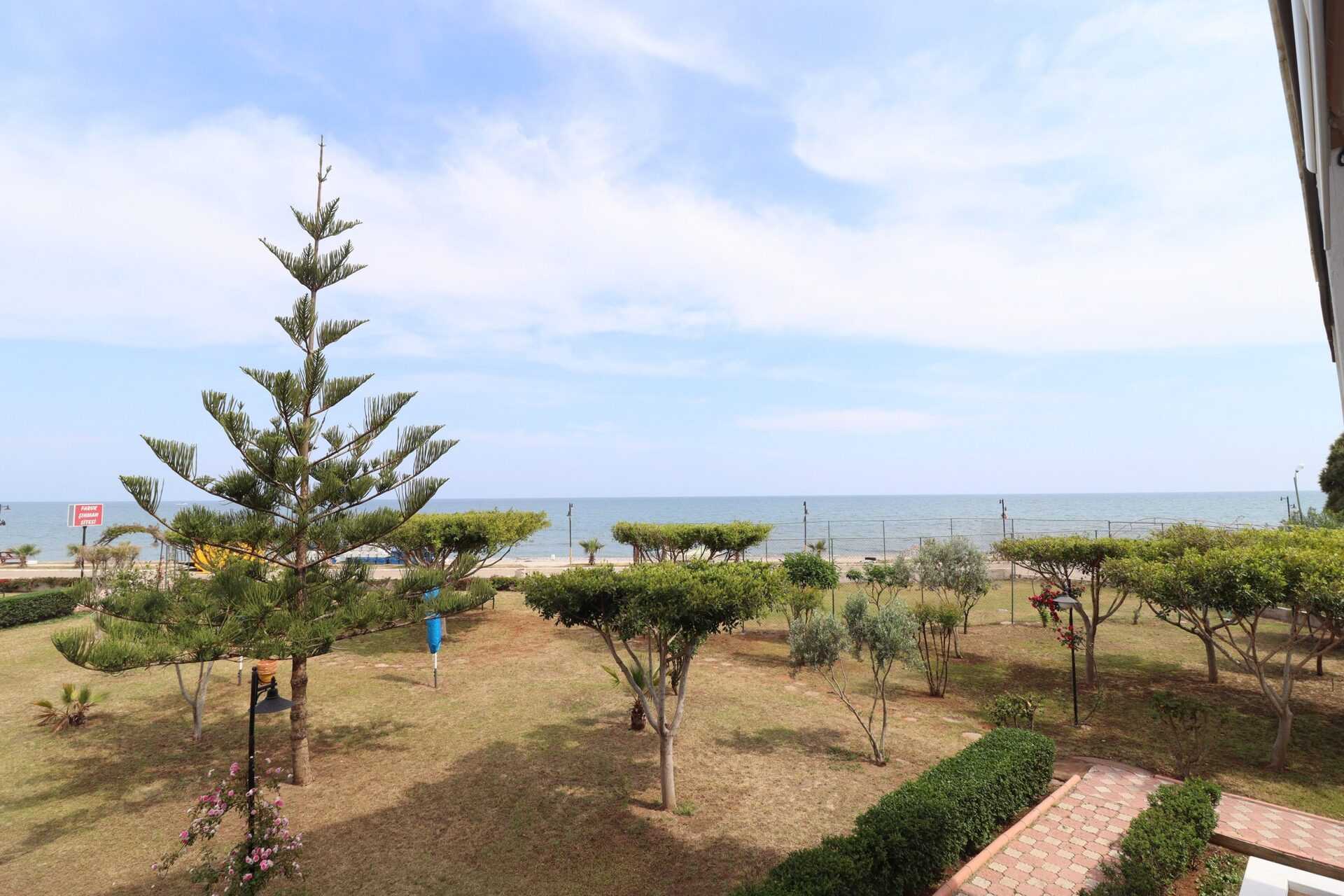 Erdemli Limonlu Faruk Şıhman Sitesi 3+1 Satılık Daire