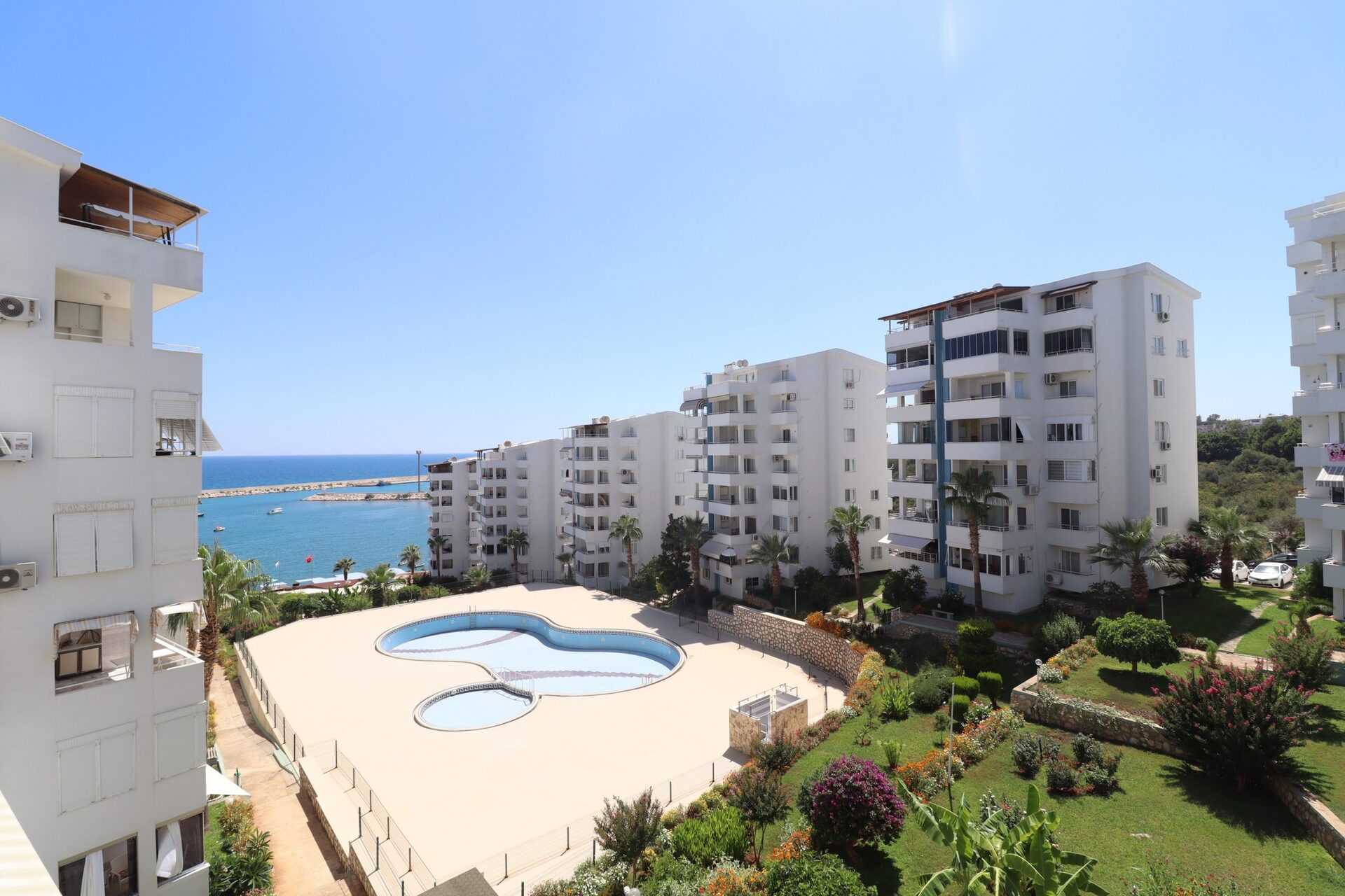 Mersin Kumkuyu Marina Sitesi Eşyalı Satılık Daire