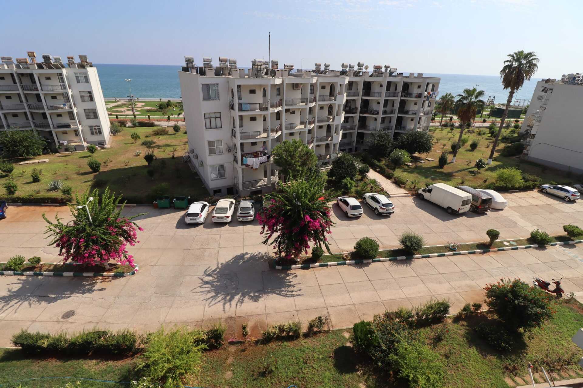 ERDEMLİ ERCİYES SİTESİ ACİL SATILIK DENİZ MANZARALI 2+1 DAİRE