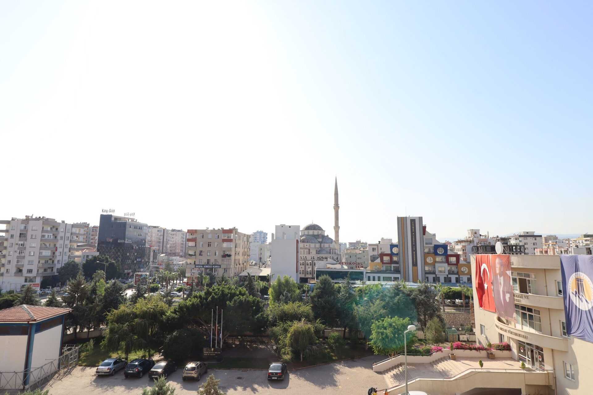 MERSİN ERDEMLİ ÜNİVERSİTE CADDESİ KARDELEN SİTESİ 3+1 KİRALIK DAİRE