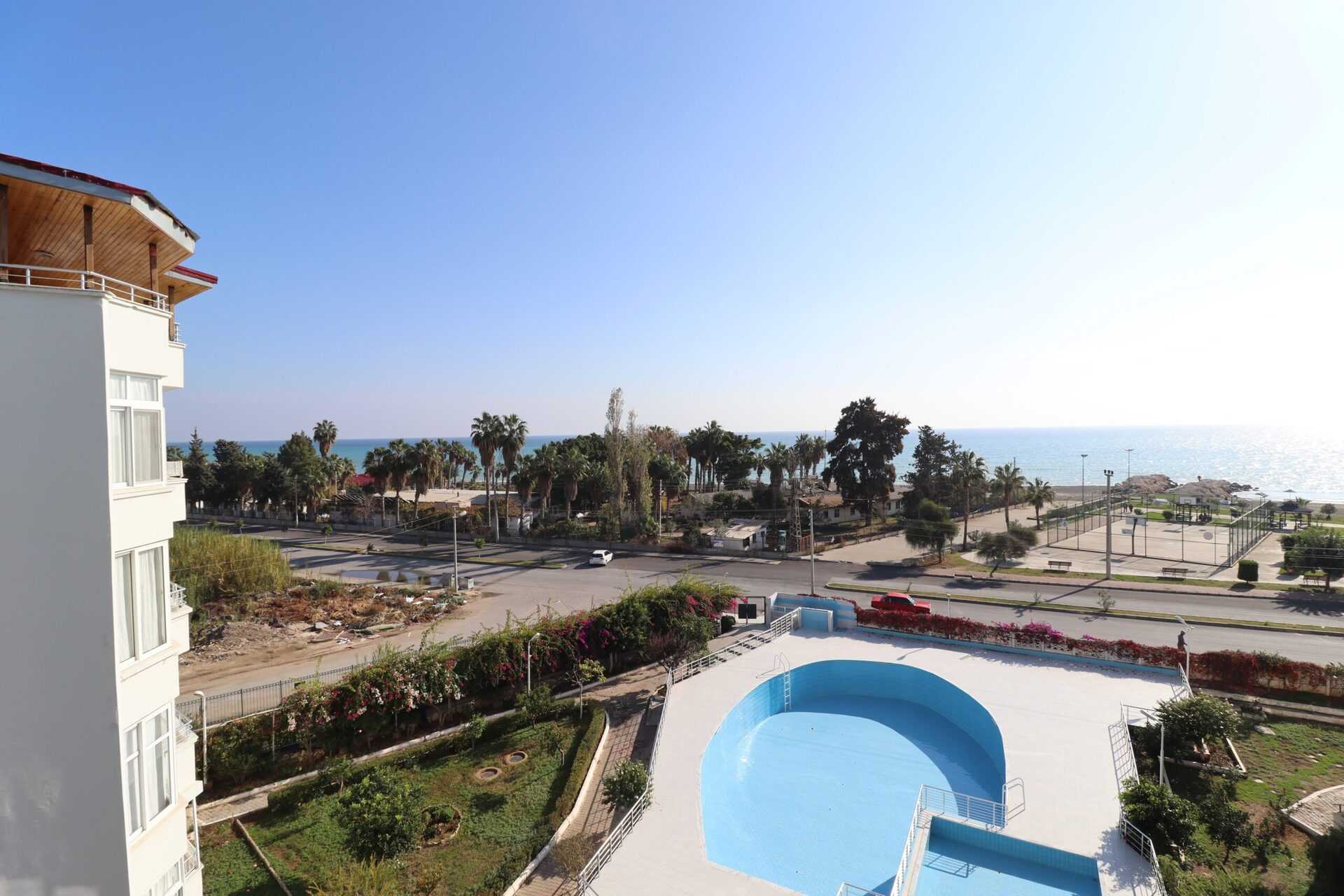 Mersin Erdemli Talas Sitesi Beachfront Flat For Sale