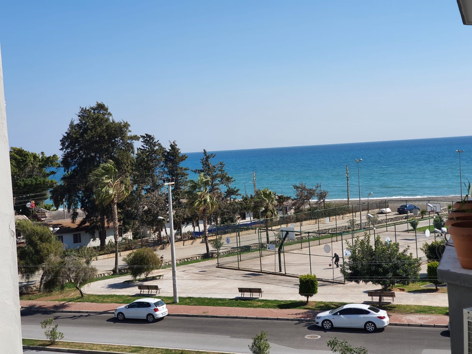 Mersin Erdemli Güzeldağ Sitesi Deniz Manzaralı Satılık 2+1 Eşyalı Daire