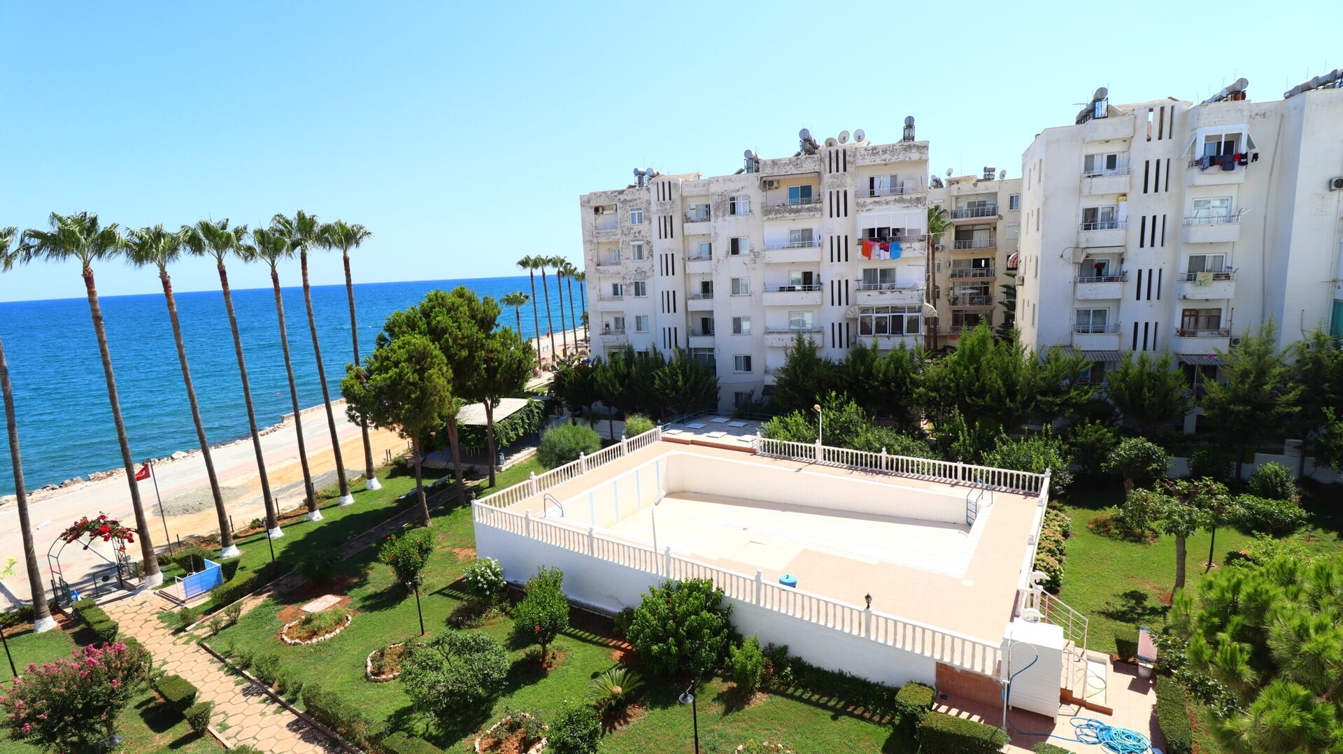 Mersin Erdemli Kumkuyu Obaköy Sitesi Satılık 1+1 Eşyalı Daire