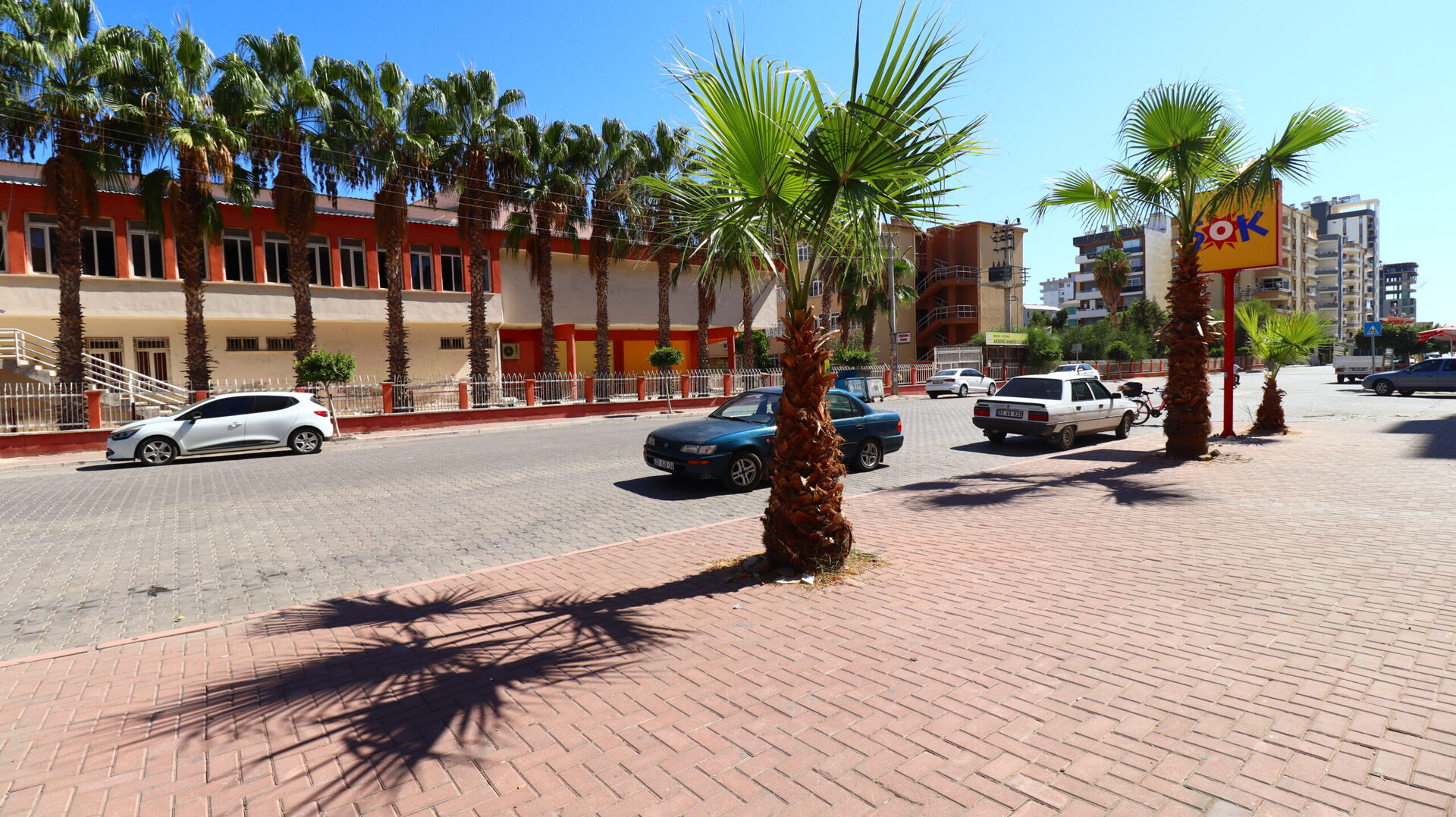 Alata Mahallesi Gençlik Caddesi Satılık Kiralık Dükkan