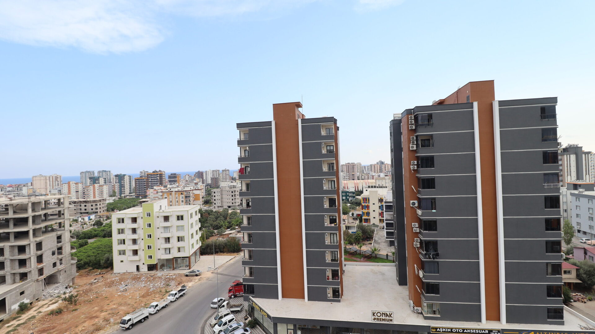 Erdemli Alata Çevreyolu Üzeri Satılık 4+1 Kilerli Sıfır Daire