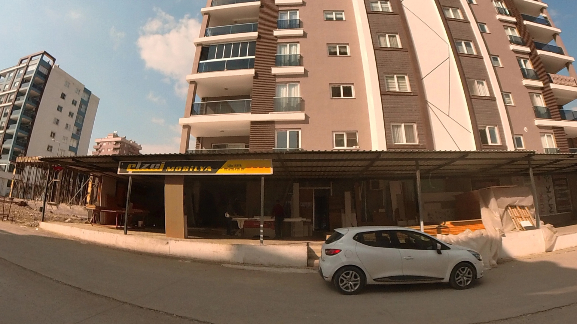 Mersin Erdemli Merkez Türbe Caddesinde Satılık 180 m2 Dükkan