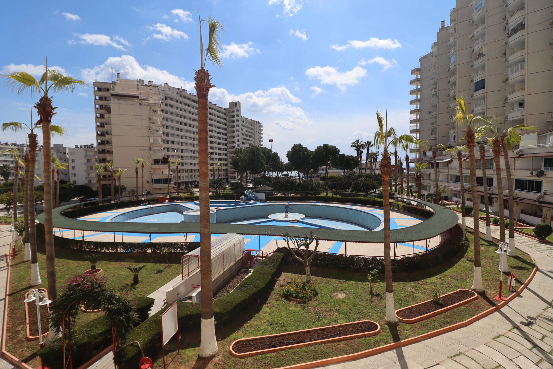 Mersin Erdemli Tömük Gondol 1 Sitesi Acil Satılık 1+1 Bakımlı Daire