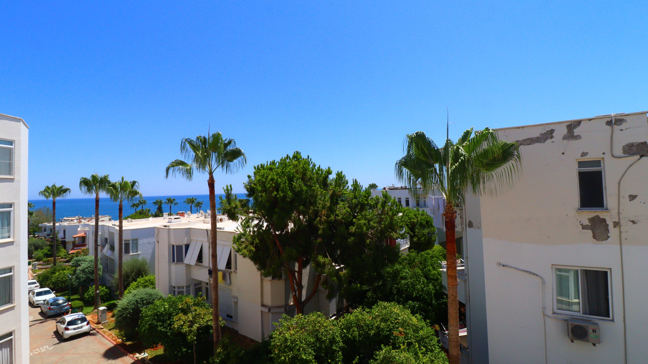 Mersin Erdemli Kumkuyu Altın Portakal Sitesi Eşyalı Satılık 2+1 Lüks Daire