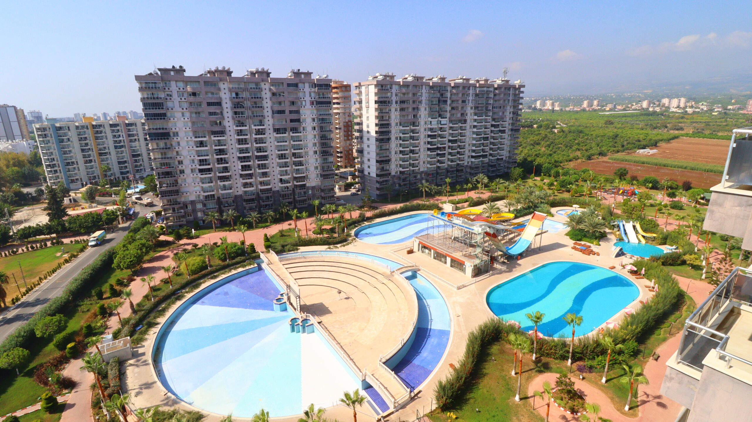Mersin Erdemli Çeşmeli Liparis Sunflowers 1 Eşyalı Satılık 3+1 Daire